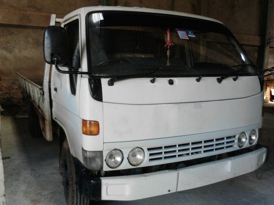 รถโตโยต้า 4 ล้อ ( ไม่ดั้ม ) 115 แรงม้า. ปี 40.    สนใจติดต่อ  081 - 6079515