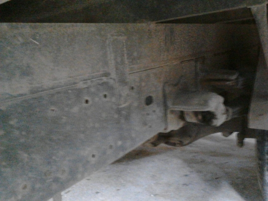 รถโตโยต้า 4 ล้อ ( ไม่ดั้ม ) 115 แรงม้า. ปี 40.    สนใจติดต่อ  081 - 6079515