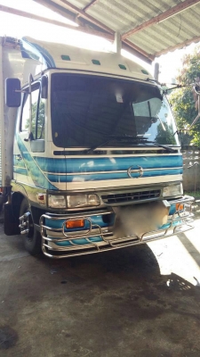 รถฮีโน่ 6 ล้อ ตู้เย็น FB2W 120 แรงม้า. ปี 39.   สนใจติดต่อ  081 - 6079515