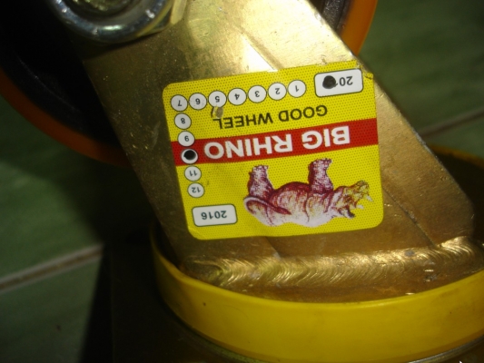 ขายล้อยูริเทรน ตราแรด ขนาด4นิ้ว หน้ากว้างนิ้วครึ่ง ความสูง 15ซม.