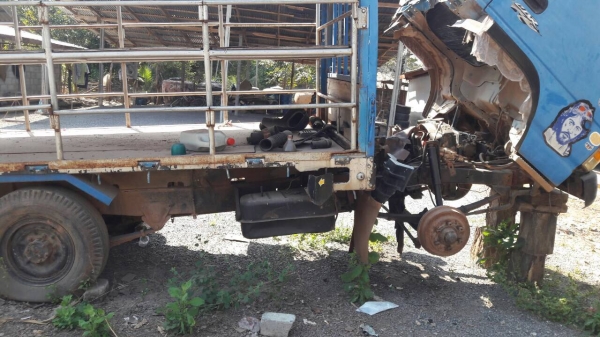 ขายตามสภาพ รถบรรทุก 4 ล้อ ISUZU TLD22 วางหัวการ์ตูน คัสซีสวยตลอดเส้น เครื่องรื้อไว้ยังไม่ประกอบ ล้อมีครบ เอกสารเล่มทะเบียนพร้อม ขายตามสภาพ รถบรรทุก 4 ล้อ ISUZU TLD22 วางหัวการ์ตูน คัสซีสวยตลอดเส้น เครื่องรื้อไว้ยังไม่ประกอบ ล้อมีครบ เอกสารเล่มทะเบียนพร้อม