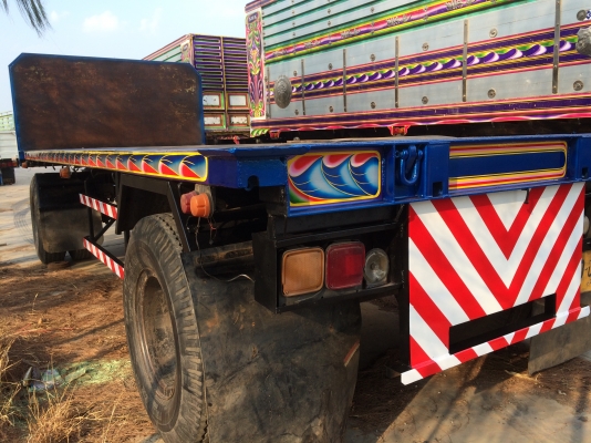 ขายลูกพ่วงพื้นเรียบสองเพลา ยางดี อู่สามมิตร พร้อมใช้. กำลังเก็บสีใหม่