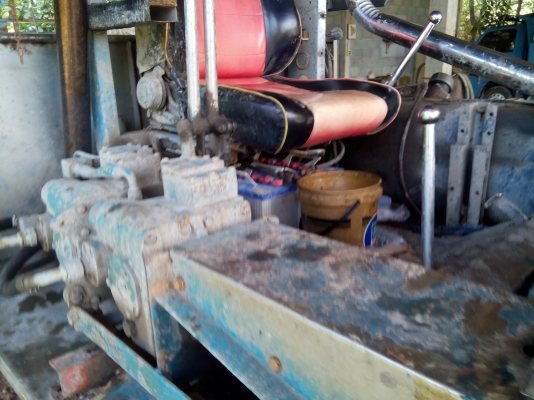 รถตีดิน  ส. พัฒนา   พร้อมใช้งาน  เอกสารซื้อ  ขาย