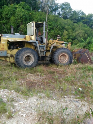 ขายรถตักล้อยาง KOMATSU WA380-3 เอกสารเล่มทะเบียน ราคา 980000