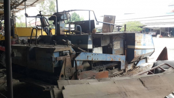 ขายรถปูยาง SUMITOMO 4 คันราคาคันละ 600000