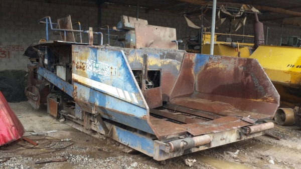 ขายรถปูยาง SUMITOMO 4 คันราคาคันละ 600000