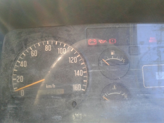 ขาย 6 ล้อห้าง  isuzu NQR 130 แรงม้า ยาว 5.5 ม.