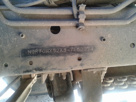 ขาย 6 ล้อห้าง  isuzu NQR 130 แรงม้า ยาว 5.5 ม.