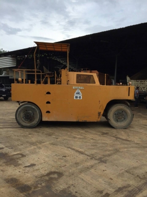 ขายรถบดล้อยาง 9 ล้อ KAWASAKI KR20C ราคา 650000