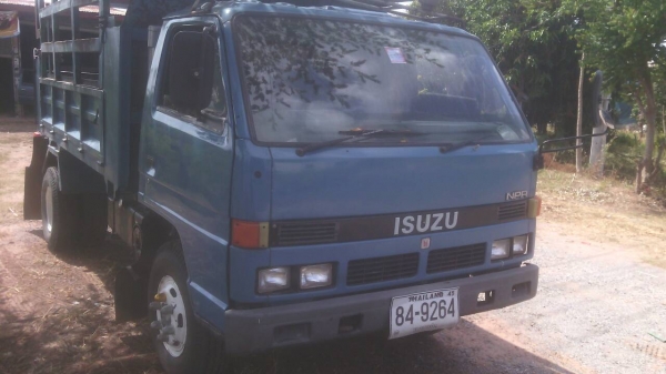 หกล้อ อีซูซุ NPR115ปึ38สั่งลุย ดั้มสามมิต5คิว สภาพดีสวยเดิมๆพร้อมใช้ ทะเบียนพร้อมโอน หกล้อ อีซูซุ NPR115ปึ38สั่งลุย ดั้มสามมิต5คิว สภาพดีสวยเดิมๆพร้อมใช้ ทะเบียนพร้อมโอน