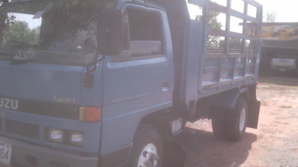 หกล้อ อีซูซุ NPR115ปึ38สั่งลุย ดั้มสามมิต5คิว สภาพดีสวยเดิมๆพร้อมใช้ ทะเบียนพร้อมโอน หกล้อ อีซูซุ NPR115ปึ38สั่งลุย ดั้มสามมิต5คิว สภาพดีสวยเดิมๆพร้อมใช้ ทะเบียนพร้อมโอน