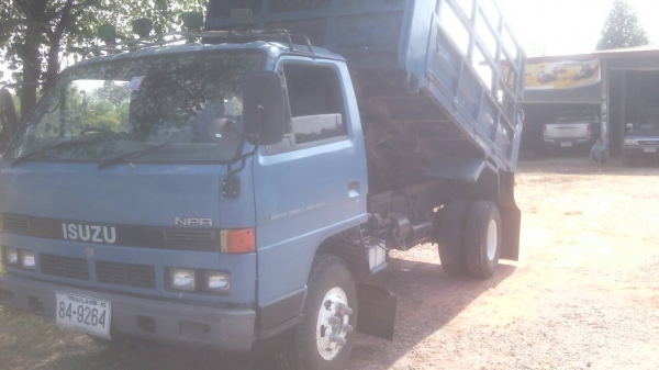 หกล้อ อีซูซุ NPR115ปึ38สั่งลุย ดั้มสามมิต5คิว สภาพดีสวยเดิมๆพร้อมใช้ ทะเบียนพร้อมโอน หกล้อ อีซูซุ NPR115ปึ38สั่งลุย ดั้มสามมิต5คิว สภาพดีสวยเดิมๆพร้อมใช้ ทะเบียนพร้อมโอน