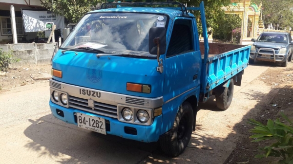 ขายหกล้อ ISUZU TL 74แรง สภาพพร้อมใช้งาน เครื่องแน่นดี คัชชีสวย กระบะเหล็ก รถพร้อมใช้งานครับ