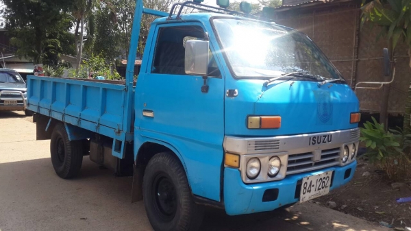 ขายหกล้อ ISUZU TL 74แรง สภาพพร้อมใช้งาน เครื่องแน่นดี คัชชีสวย กระบะเหล็ก รถพร้อมใช้งานครับ