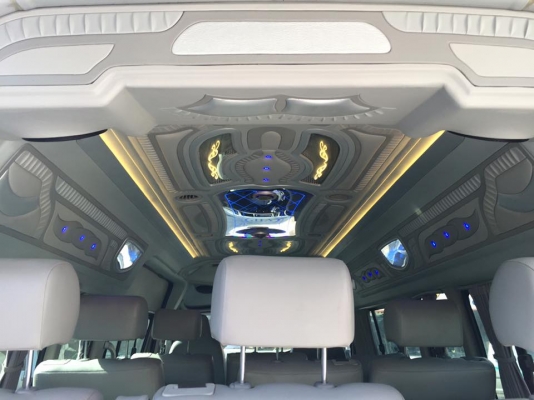 โทร 0922726669 คุณตันหยงรถตู้เบสมือสองฝั่งธนฯ ตู้COMMUTER ดีเซลล์แต่งวีไอพี ปี 12 ราคา 899,000 บาท