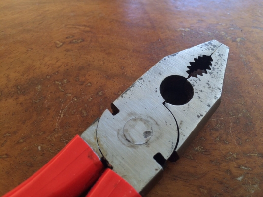 ขายคีมงานไฟฟ้าเก่าเก็บขนาด6นิ้วด้ามกันไฟฟ้า500V เช็คโกสโลวาเกีย