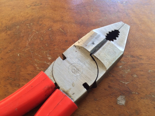 ขายคีมงานไฟฟ้าเก่าเก็บขนาด6นิ้วด้ามกันไฟฟ้า500V เช็คโกสโลวาเกีย