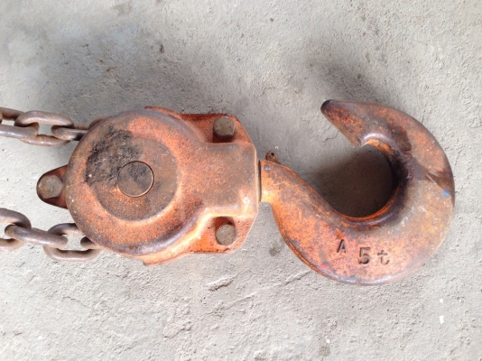 ขายรอกโซ่มือสาว Vital 5ton made in Japan สภาพดี ใช้งานได้ แต่ตัวประคองโซ่หัก เอาไปซ่อมได้ครับ