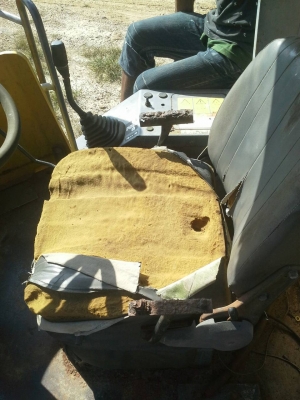 รถตัก KOMATSU  WA - 100.    สนใจติดต่อ  081 - 6079515