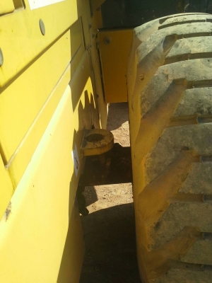 รถตัก KOMATSU  WA - 100.    สนใจติดต่อ  081 - 6079515