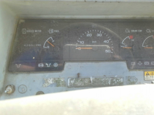 รถตัก KOMATSU  WA - 100.    สนใจติดต่อ  081 - 6079515