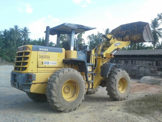 รถตัก KOMATSU  WA - 100.    สนใจติดต่อ  081 - 6079515
