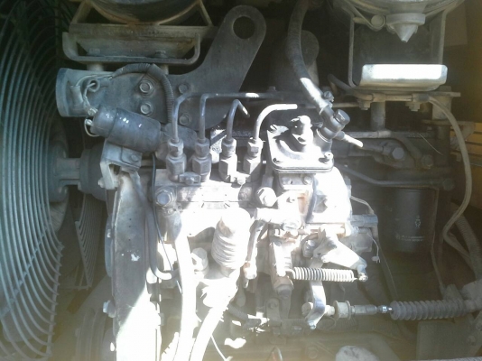 รถตัก KOMATSU  WA - 100.    สนใจติดต่อ  081 - 6079515