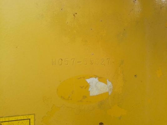 รถตัก KOMATSU  WA - 100.    สนใจติดต่อ  081 - 6079515