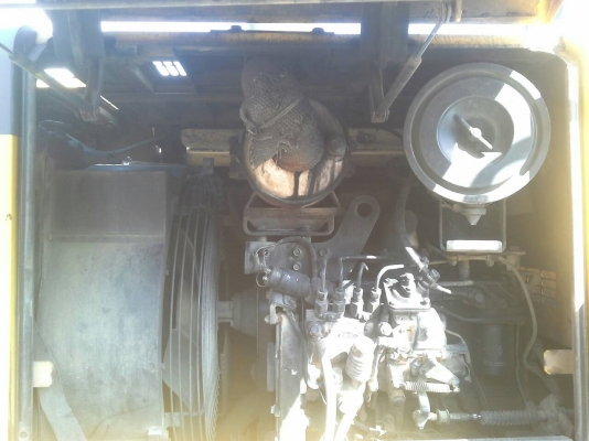 รถตัก KOMATSU  WA - 100.    สนใจติดต่อ  081 - 6079515