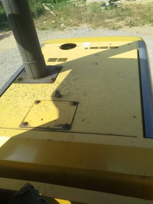 รถตัก KOMATSU  WA - 100.    สนใจติดต่อ  081 - 6079515