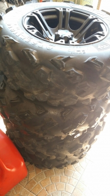 ขายแม็กพร้อมยางATV POLARISแท้ ขนาดขอบ14นิ้ว พร้อมยางไดมอน หน้ากว้าง ลุยแบบโหด ๆ 25000 ขายแม็กพร้อมยางATV POLARISแท้ ขนาดขอบ14นิ้ว พร้อมยางไดมอน หน้ากว้าง ลุยแบบโหด ๆ 25000