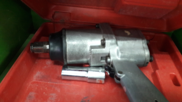 บล็อคลม6หุน ญี่ปุ่นสภาพสวย ของหลุดจำนำ ขายถูก3800สนใจทักได้คร้าบ 0817915677 id line : tst3941