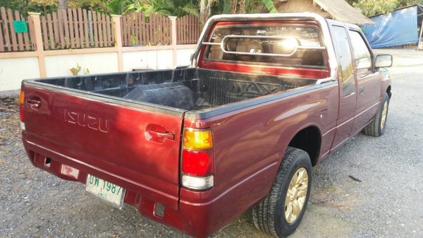 ขาย  อีซูซุมังกร ปี 95 ราคา125000สนใจโทร 0805669540 หรือ0866668500