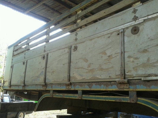 ขายกระบะบรรทุกรถสิบล้อพร้อมกระบอกดั้ม ยกหลังจาก f18 สภาพดีมาก ยาว5.70 กว้าง 2.45 เมตร ราคาถูก