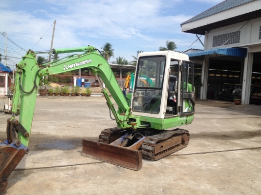 ขายรถแบคโฮ รถตัก โฟลคลิฟท์ มือสองนำเข้าจากญี่ปุ่น