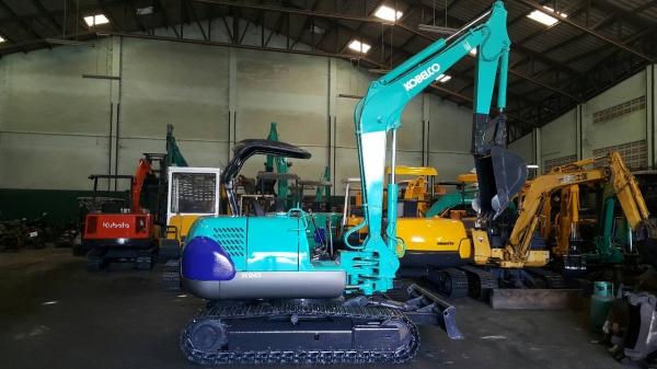 ขาย รถขุด KOBELCO รุ่น SK045 มือสองญี่ปุ่น แทรกเหล็ก สลักแน่น ทั้งคัน ปั้มนิ้้ว ทำงานไว มือถือ /LINE ID : 0818753444