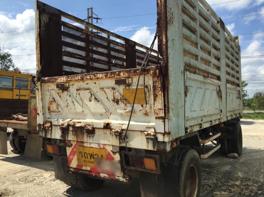 ขายหางพ่วง  สามมิต  2  เพลา. ปี 49   ( * ไม่ดั้ม. )     สนใจติดต่อ  081 - 6079515