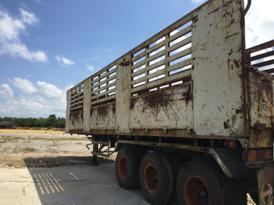 ขายหางพ่วง  สามมิต  3  เพลา. ยัด  ปี 40    สนใจติดต่อ  081 - 6079515