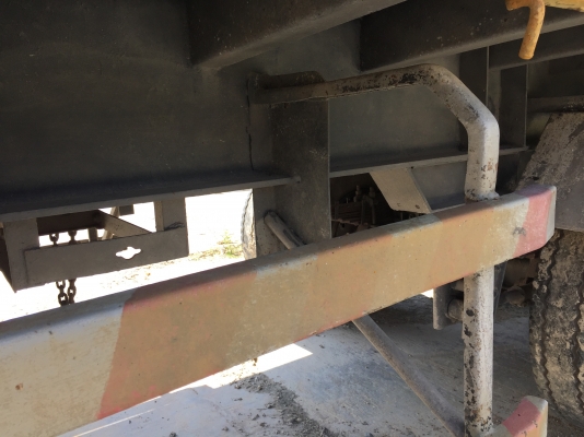 ขายหางพ่วง  สามมิต  3  เพลา. ยัด  ปี 40    สนใจติดต่อ  081 - 6079515