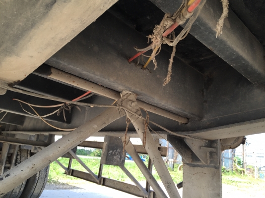 ขายหางพ่วง  สามมิต  3  เพลา. ยัด  ปี 40    สนใจติดต่อ  081 - 6079515