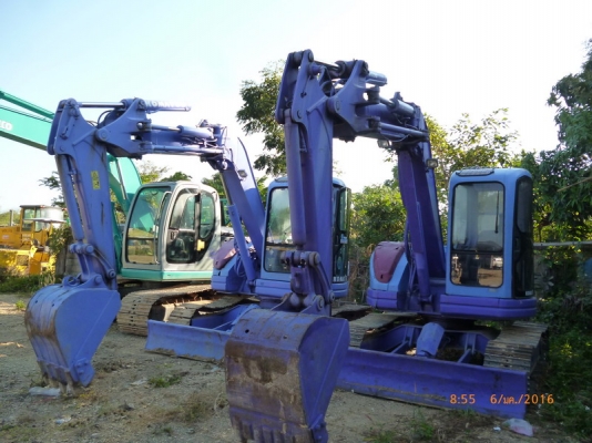 ขาย รถขุด  KOMATSU PC75UU-2