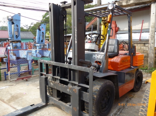 ขายรถยก 3.5 T ยี่ห้อ TOYOTA 5FD35 ขายรถยก 3.5 T ยี่ห้อ TOYOTA 5FD35