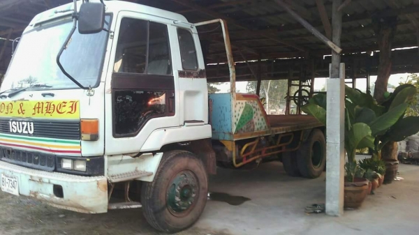 ขายเทรลเลอร์ ร็อกกี้ 195แรง มีระบบบันไดไฮดรอลิก เอกสารพร้อมโอน ราคา390,000 สนใจโทร 090-8588220คุณนะ 093-3258446คุณบิว หรือเข้าดูสินค้าอื่นๆได้ที่ www.truck.in.th/498 หรือเพจFacebook ณรงค์ ซื้อขายรถมือสอง (เว็บไซต์ส่วนตัว) หรือFacebook คุณนะ รถบรรทุก