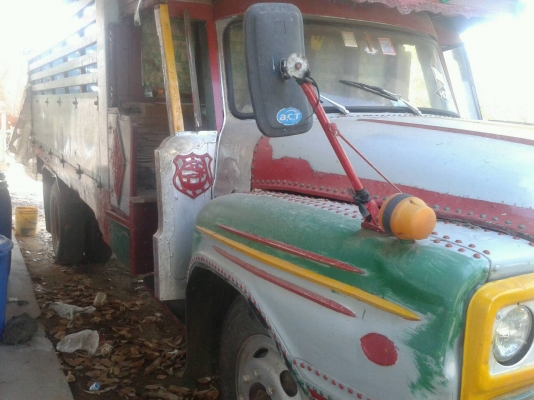 ขาย 6 ล้อหัวยาวดั้มๆๆ ราคาถูกกระบะคอกเกษตรใหญ่กระบะยาว 4.70 กระบะเหล็กทั้งใบ เครื่อง 6BB 145 แรงพวงมาลัยพาวเวอรํ ยางดีทั้ง 6 เส้น เหมาะสำหรับบรรทุกอ้อย บรรทุกมัน บรรทุกข้าวเปลือก