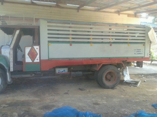 ขาย 6 ล้อหัวยาวดั้มๆๆ ราคาถูกกระบะคอกเกษตรใหญ่กระบะยาว 4.70 กระบะเหล็กทั้งใบ เครื่อง 6BB 145 แรงพวงมาลัยพาวเวอรํ ยางดีทั้ง 6 เส้น เหมาะสำหรับบรรทุกอ้อย บรรทุกมัน บรรทุกข้าวเปลือก