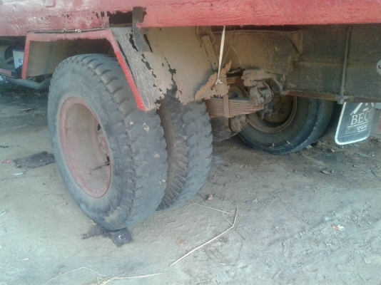 ขาย 6 ล้อหัวยาวดั้มๆๆ ราคาถูกกระบะคอกเกษตรใหญ่กระบะยาว 4.70 กระบะเหล็กทั้งใบ เครื่อง 6BB 145 แรงพวงมาลัยพาวเวอรํ ยางดีทั้ง 6 เส้น เหมาะสำหรับบรรทุกอ้อย บรรทุกมัน บรรทุกข้าวเปลือก