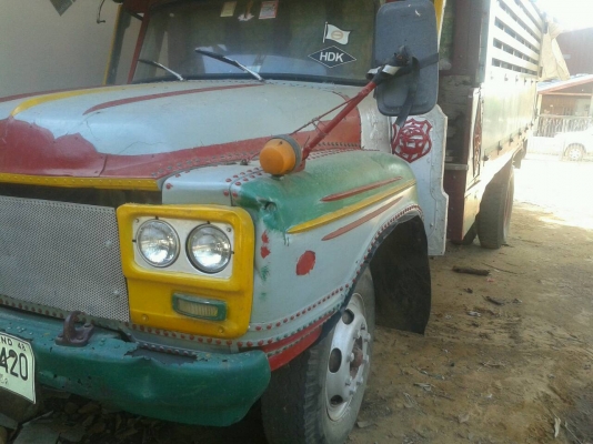 ขาย 6 ล้อหัวยาวดั้มๆๆ ราคาถูกกระบะคอกเกษตรใหญ่กระบะยาว 4.70 กระบะเหล็กทั้งใบ เครื่อง 6BB 145 แรงพวงมาลัยพาวเวอรํ ยางดีทั้ง 6 เส้น เหมาะสำหรับบรรทุกอ้อย บรรทุกมัน บรรทุกข้าวเปลือก