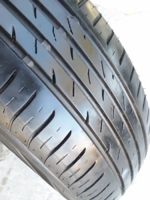 ขายยาง185/60/15 ปี 14 ROADSTONE 4 เส้น