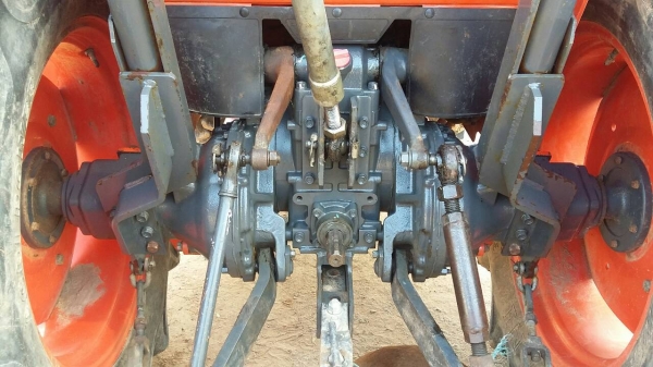 ขายรถไถL4708ใบมีดผาล4พร้อมใช้ครับ ขายรถไถL4708ใบมีดผาล4พร้อมใช้ครับ