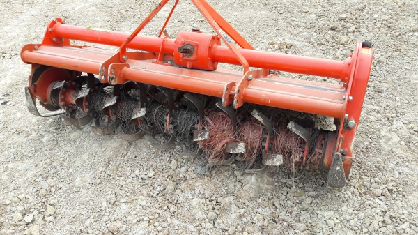 ขายรถไถL4708ใบมีดผาล4พร้อมใช้ครับ ขายรถไถL4708ใบมีดผาล4พร้อมใช้ครับ